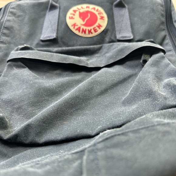 Fjallraven Kanken Backpack - Picture 3 of 3